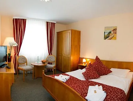 Hotel Auerhahn Masserberg Exterior photo
