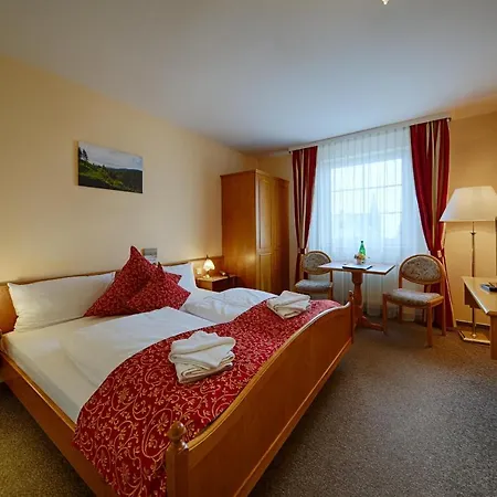 Hotel Auerhahn Masserberg Exterior photo